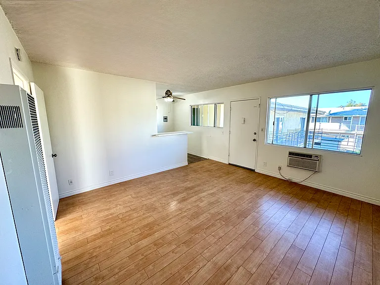 915 E Palmer Ave #23 — Photo 2