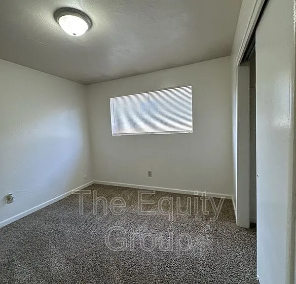 616 N Blackstone St #15 — Photo 12