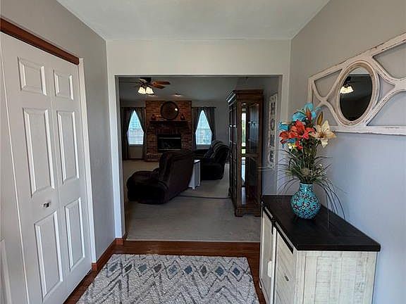 2nd image of 967 Dunberry Dr