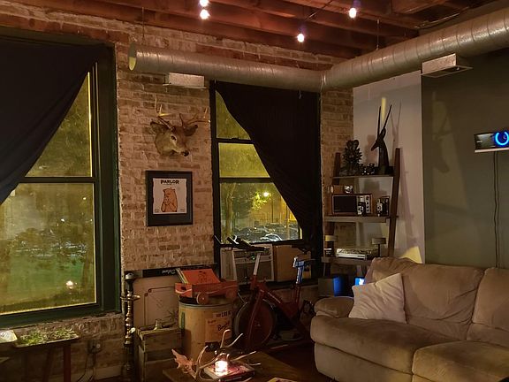 3rd image of 1152 N Milwaukee Ave APT 2F