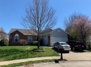 1506 Peach Orchard Rd, O'Fallon, IL 62269