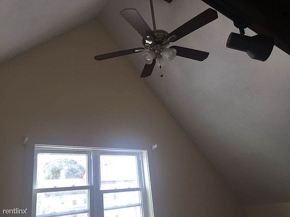 bed 2nd flr w. fan