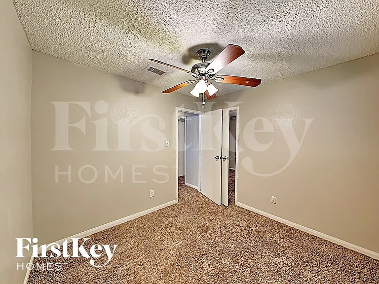 11319 Snow Bay Dr — Photo 10