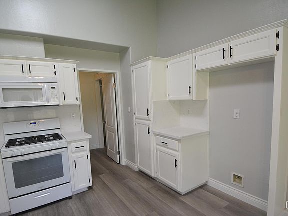 5th image of 6011 Oneida Falls Dr
