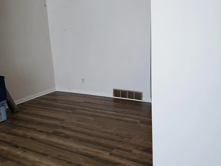 221 S Pike St — Photo 1