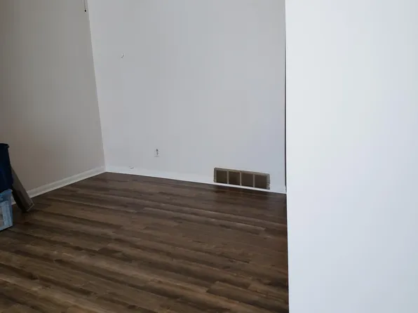 221 S Pike St, Shelbyville, IN 46176