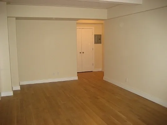 Rented by Square One Group | media 8