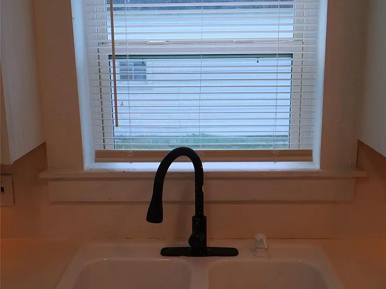 24206 Longenbaugh Rd — Photo 17