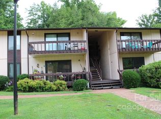 71 Shepard Sq, Brevard, NC 28712