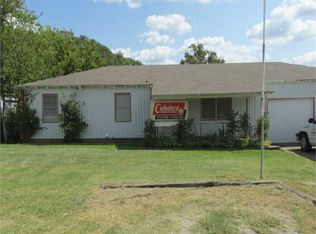 1011 SW 1st St, Mineral Wells, TX 76067