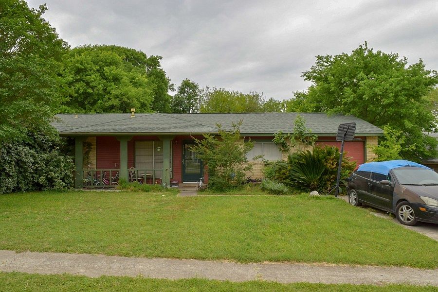 1st image of 12219 Lucky Oaks St