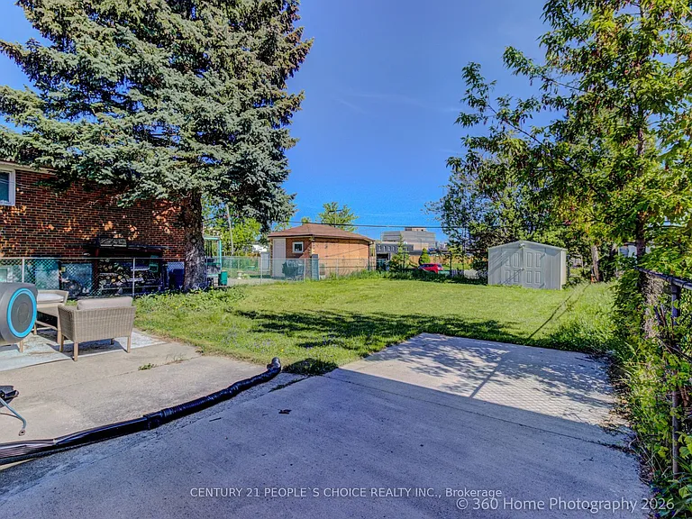 37 Bentworth Ave #LOWER — Photo 25