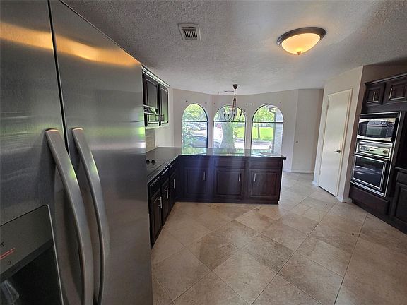 5th image of 1614 Bradney Dr