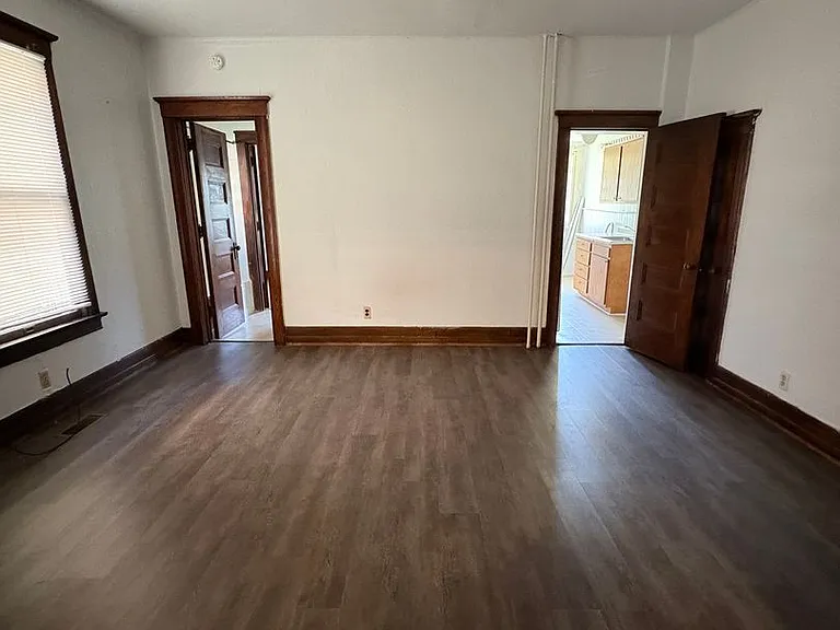 310 N Hamilton St — Photo 3