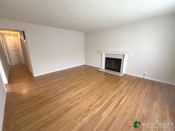 3rd image of 1004 Crestwood Dr