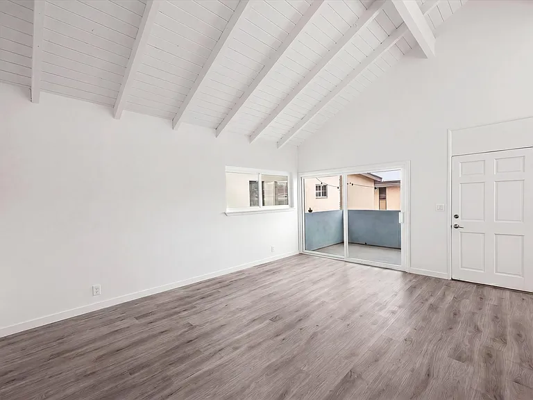 211 Cypress St #1/2 — Photo 8