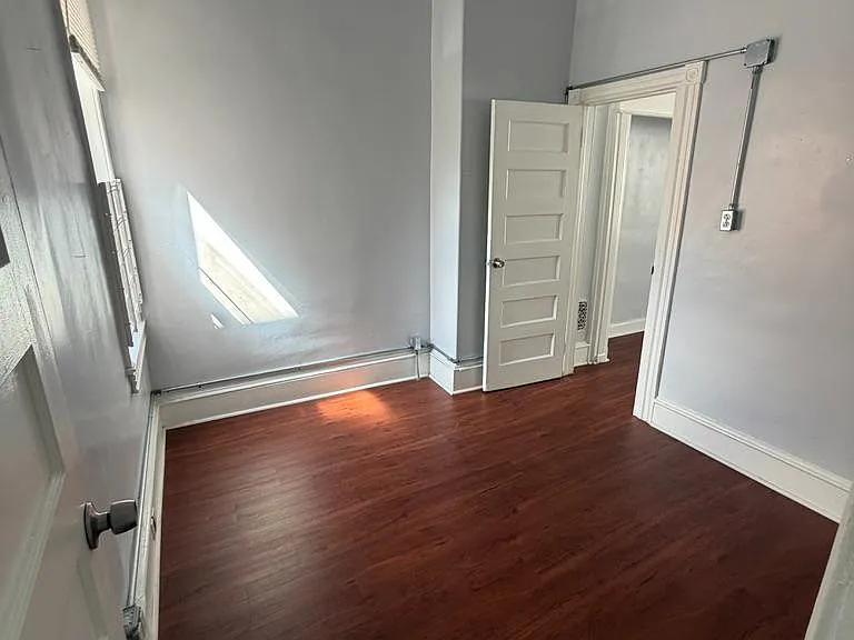 64 W Sharpnack St — Photo 18
