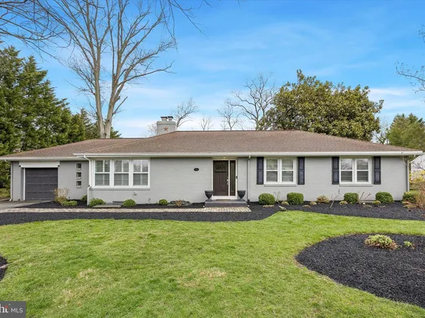 129 Cambridge Dr, Wilmington, DE 19803