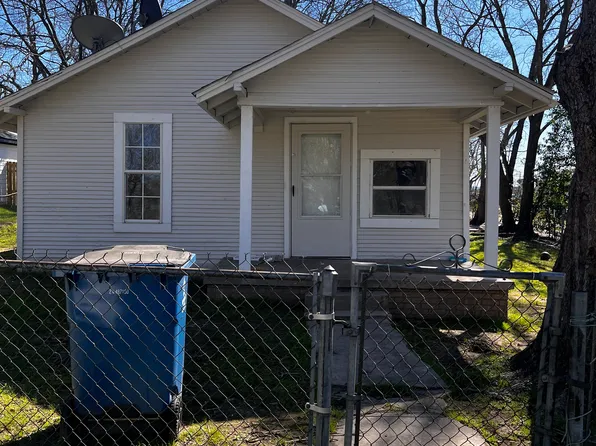 202 Landers St, Mineola, TX 75773