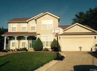 1725 Summergate Ct, Saint Charles, MO