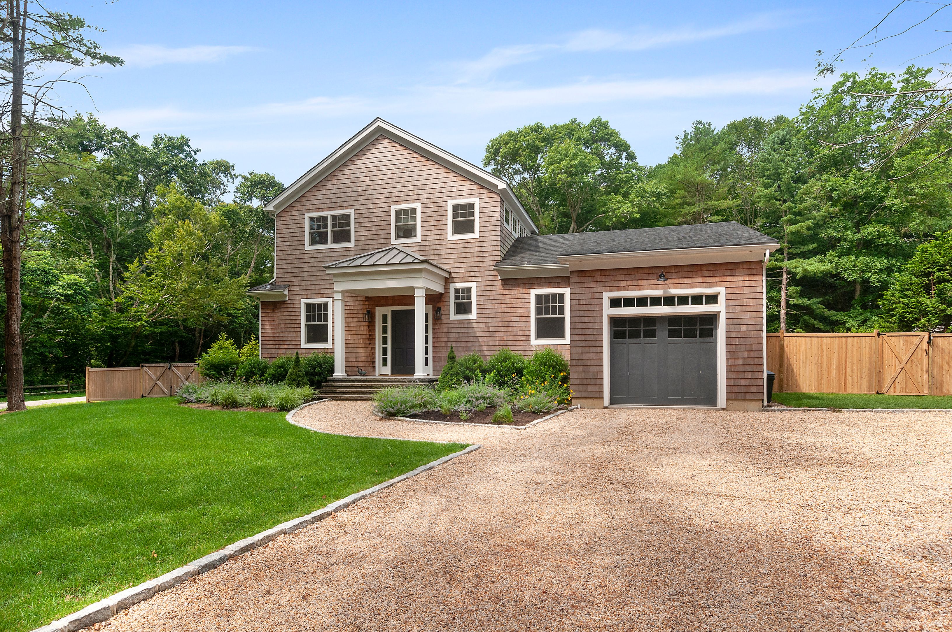 97 Oak Ln, Amagansett, NY 11930 Out East