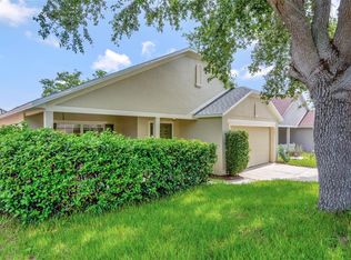 2081 Newtown Rd, Groveland, FL 34736