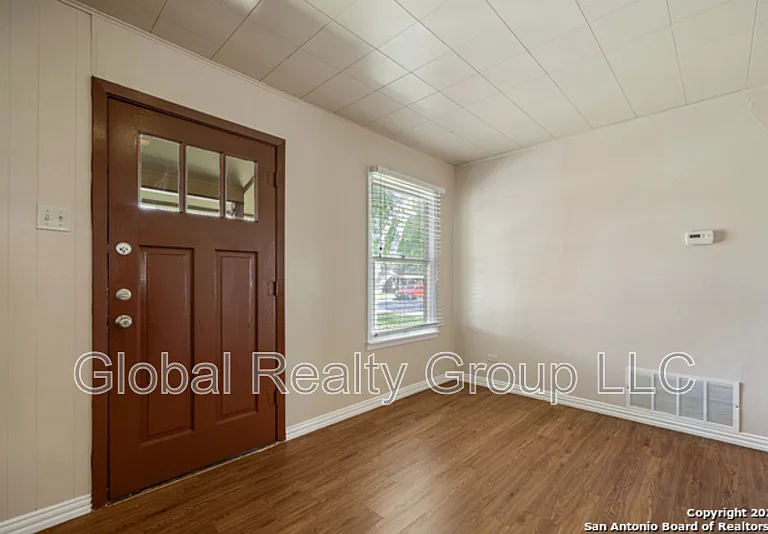 400 Mitchell Ave — Photo 22