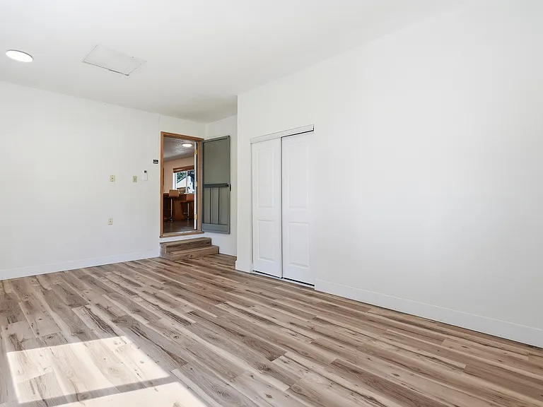 510 NE Quimby Ave #2 — Photo 12
