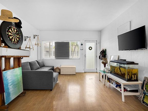 2nd image of 1840 James Ave APT 19