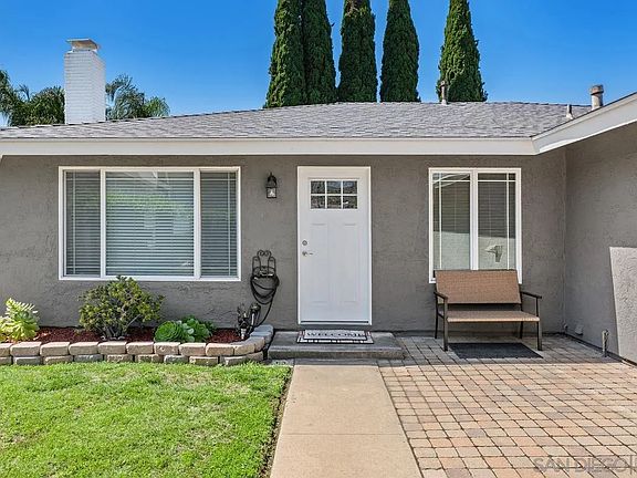 5th image of 866 Lori Ct