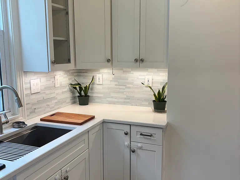 3761 Ferdinand Pl — Photo 4