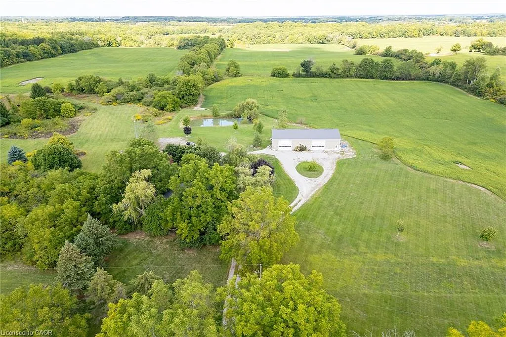 655 Townline Rd W photo 1