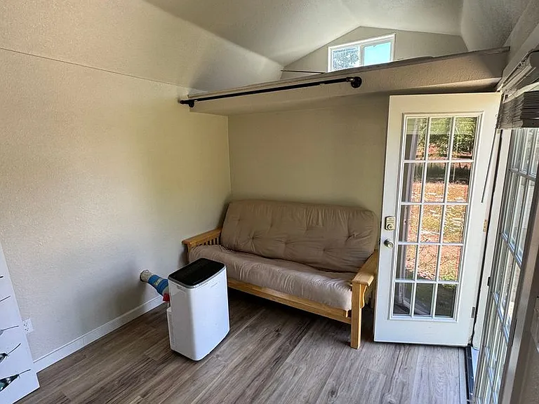6620 NE Pettibone Dr — Photo 11
