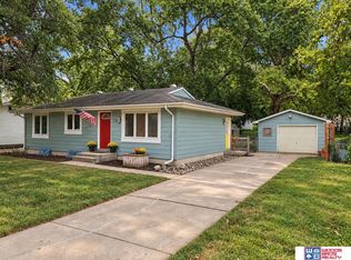 2009 Manor Ct, Lincoln, NE 68506