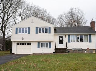 221 Pine Ln, Wethersfield, CT 06109