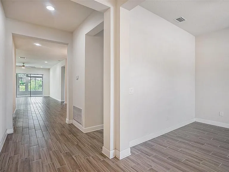 212 Shell Creek Ct — Photo 18