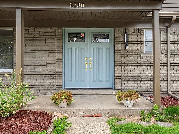 3rd image of 6780 Lee Crest Dr