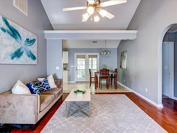 4th image of 921 Sweetgrass Ln