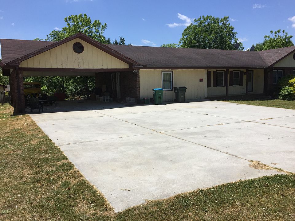 1st image of 2773 Skyland Dr
