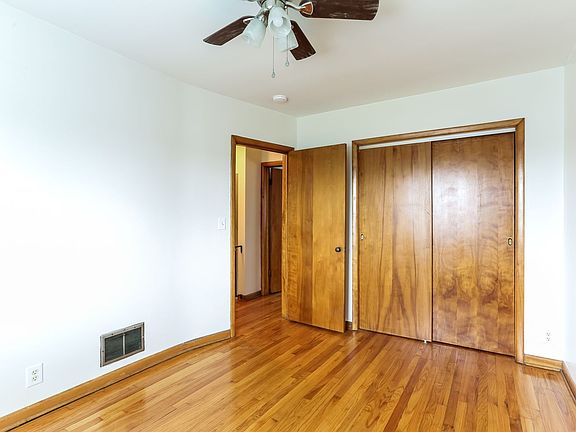 3rd image of 4183-4189 Indianola Ave #4187