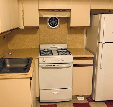 4th image of 418 W 47th St APT 3R