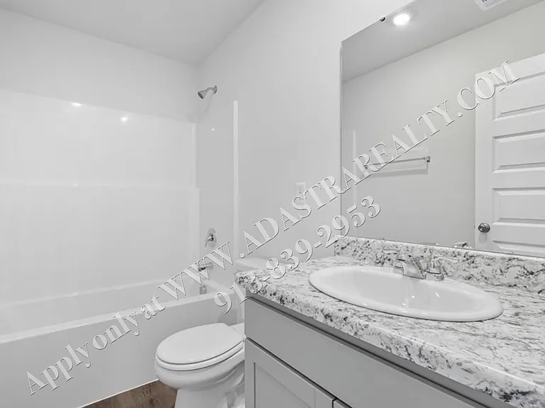 20846 Starside St — Photo 16
