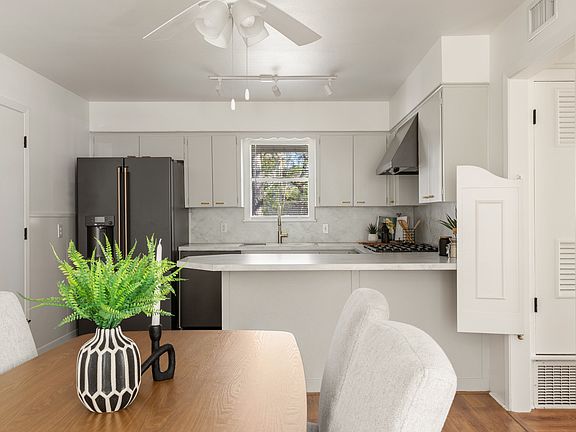 4th image of 5105 Plumas Ln