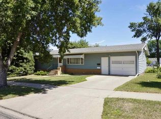 1319 1st St SW, Minot, ND 58701