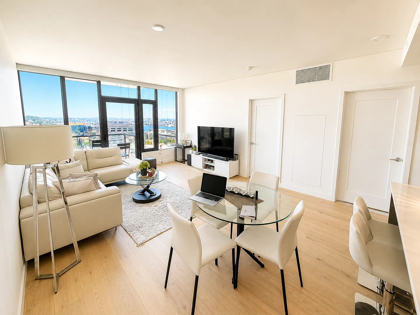 1Bd/1Ba Seattle Condo — Photo 4