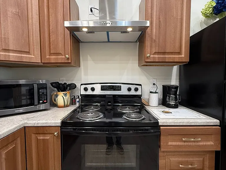 912 S Haslam Dr #A — Photo 13