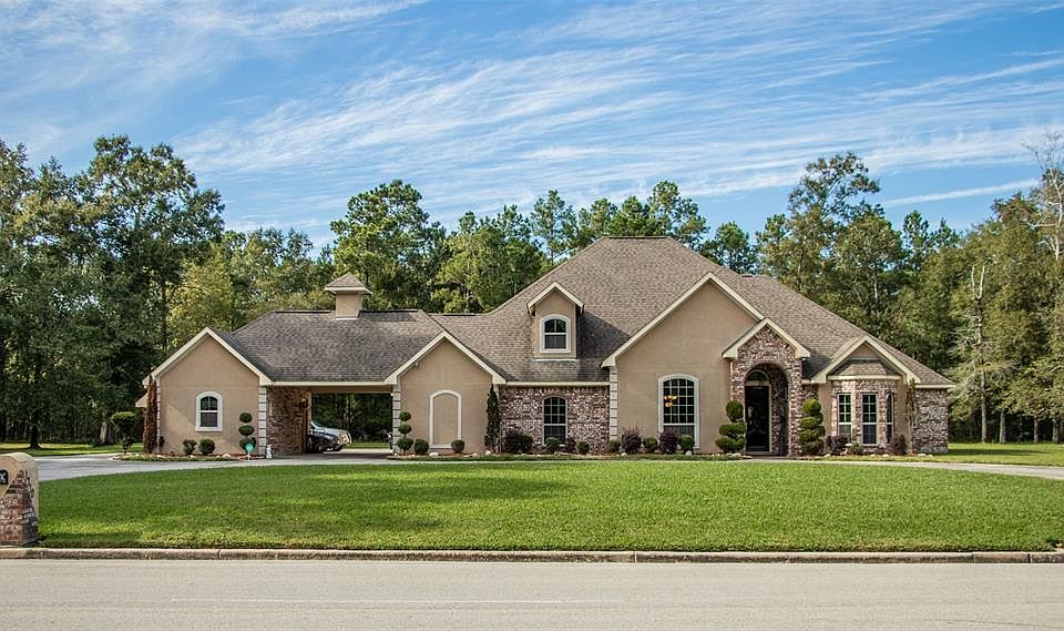 1st image of 1710 Country Club Dr