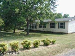 1128 Harrison Crossroad Rd, Reidsville, NC 27320