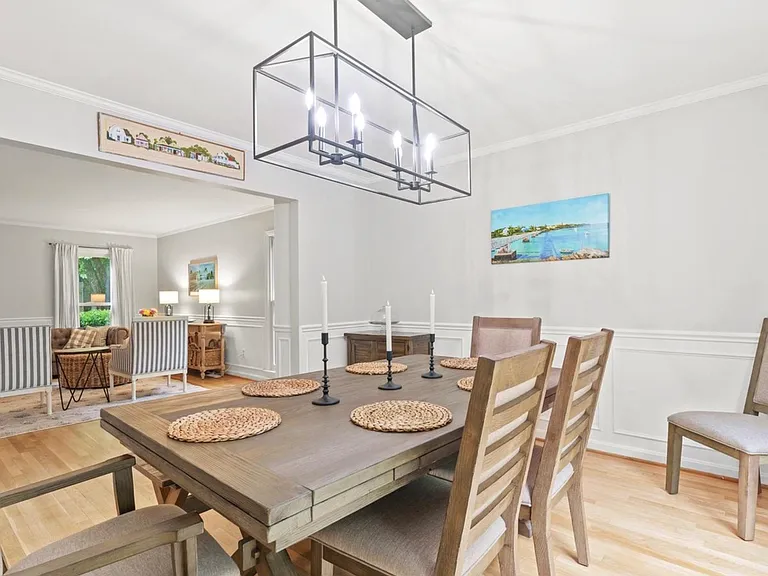 11002 Warwickshire Dr — Photo 16