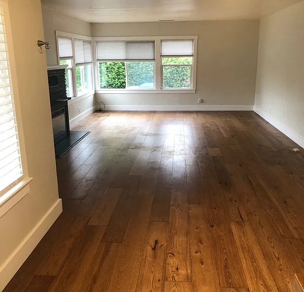 1306 Henderson St — Photo 17